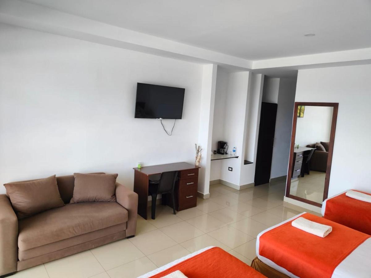 Hotel Punta Azul Педерналес Екстериор снимка